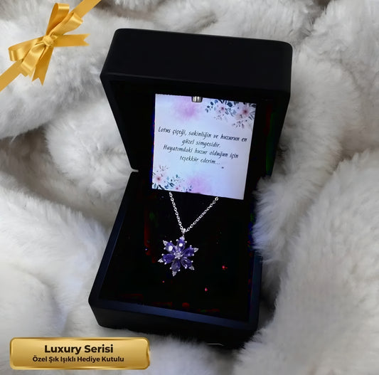 Lotus Çiçeği Kolye